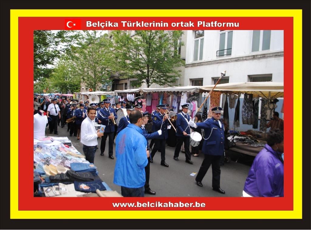 SCHAERBEEK VE SAINT JOSSE'DE BRADERIE COŞKUSU YAŞANDI
