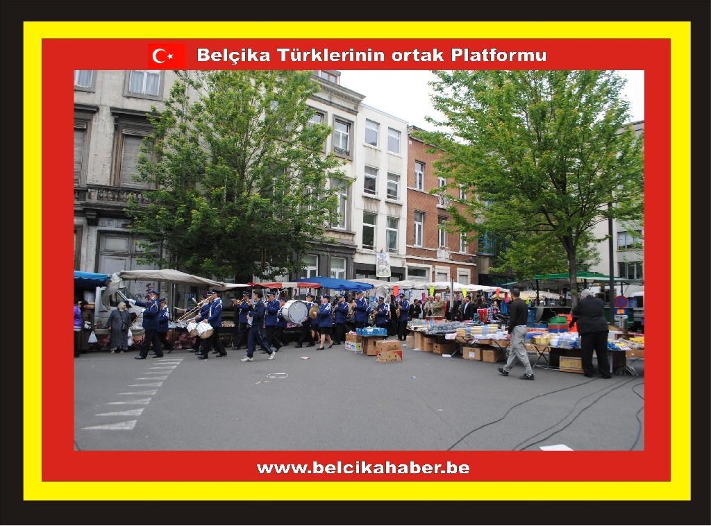 SCHAERBEEK VE SAINT JOSSE'DE BRADERIE COŞKUSU YAŞANDI