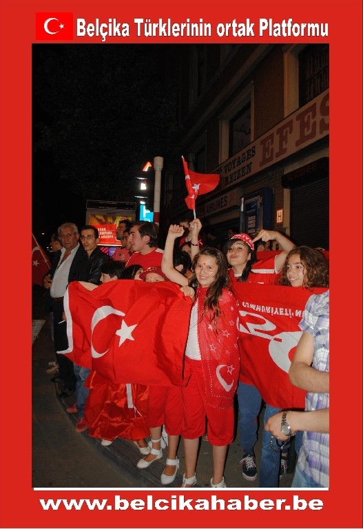 MİLLİ COŞKU BELÇİKA'DA GECEBOYU DEVAM ETTİ