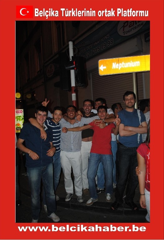 MİLLİ COŞKU BELÇİKA'DA GECEBOYU DEVAM ETTİ