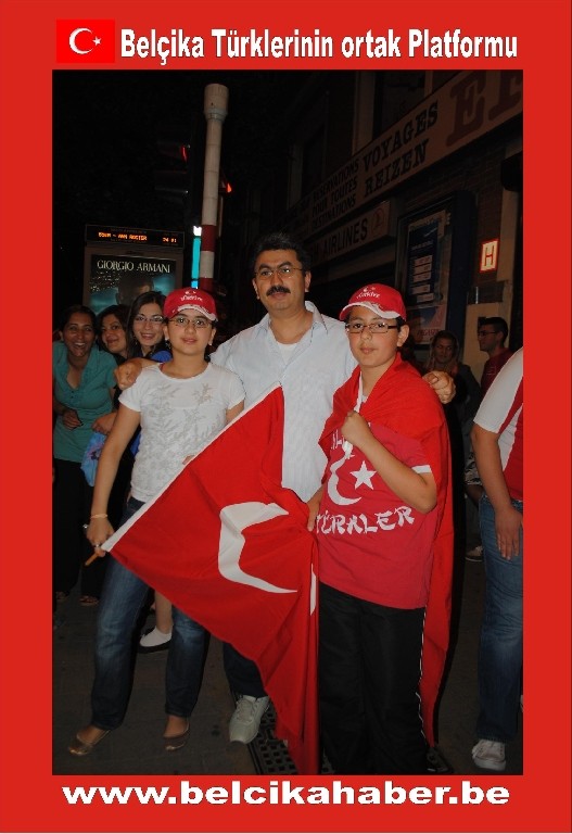 MİLLİ COŞKU BELÇİKA'DA GECEBOYU DEVAM ETTİ