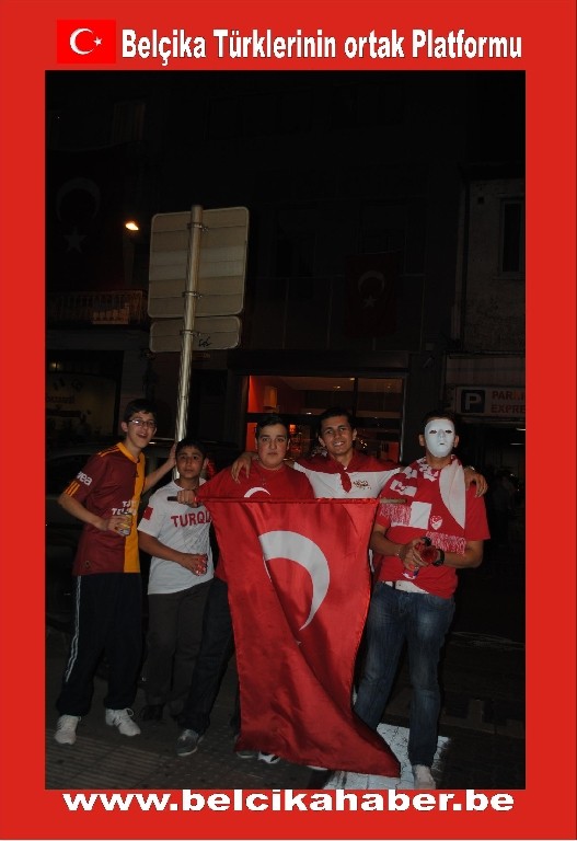 MİLLİ COŞKU BELÇİKA'DA GECEBOYU DEVAM ETTİ