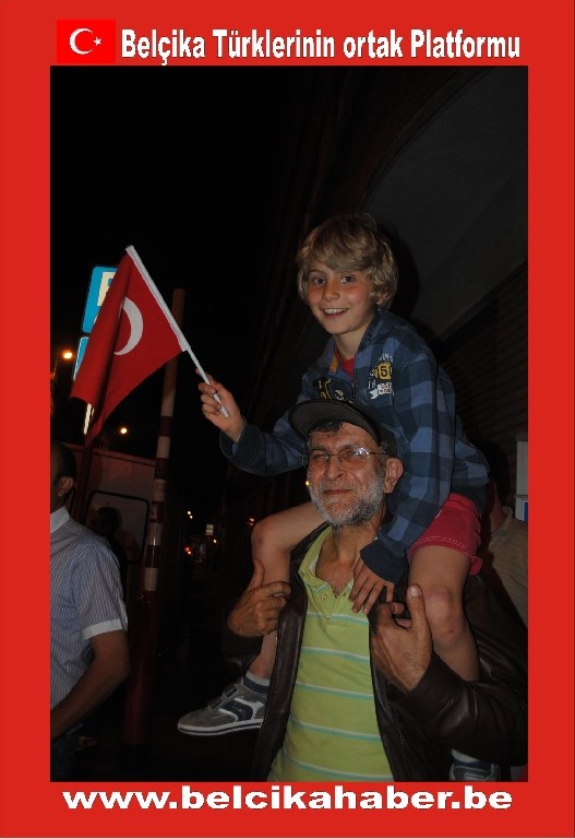 MİLLİ COŞKU BELÇİKA'DA GECEBOYU DEVAM ETTİ
