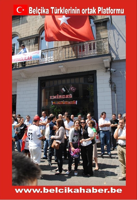 MİLLİ COŞKU BELÇİKA'DA GECEBOYU DEVAM ETTİ