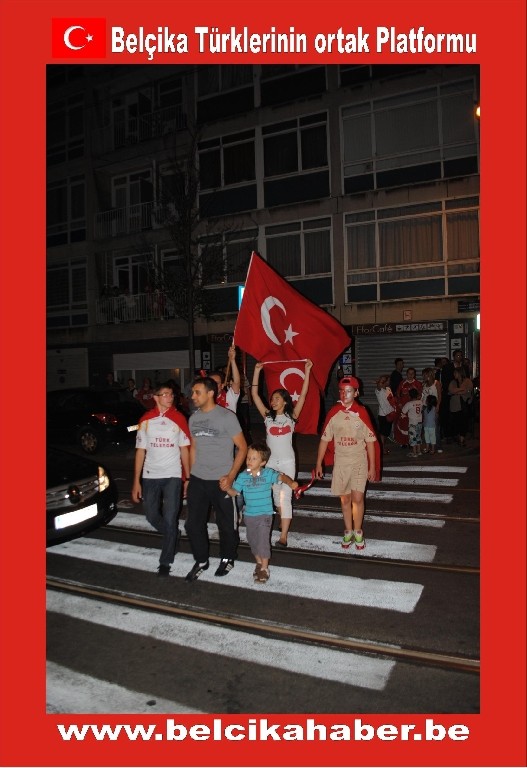MİLLİ COŞKU BELÇİKA'DA GECEBOYU DEVAM ETTİ