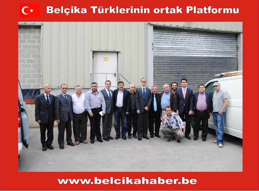 BRÜKSEL BAŞKONSOLOSU MEHMET POROY'DAN KİTAP YARDIMI