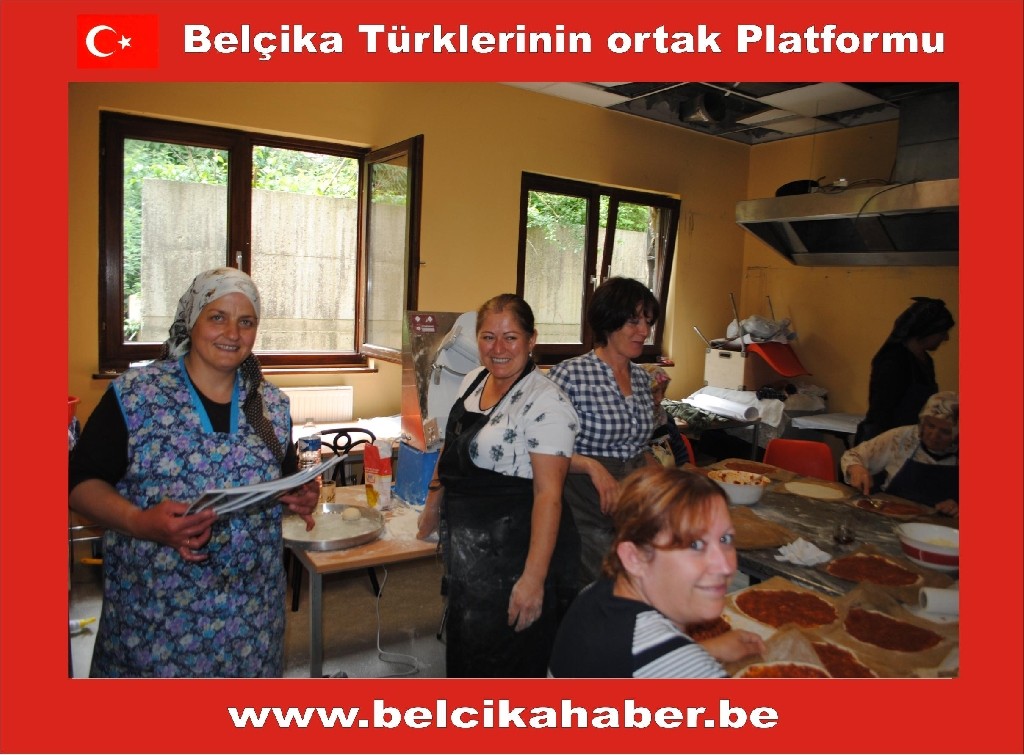 BRÜKSEL BAŞKONSOLOSU MEHMET POROY'DAN KİTAP YARDIMI