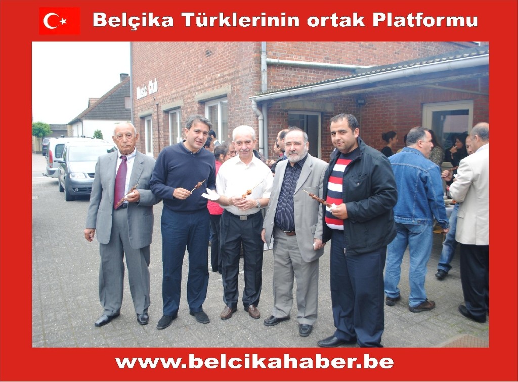 MÜZİK KULÜP SİYASİLERİ BARBÜKÜ'DE BULUŞTURDU