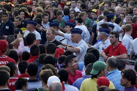 Belçika-Türkiye Maçı’nda Gent polisinin büyük hatası