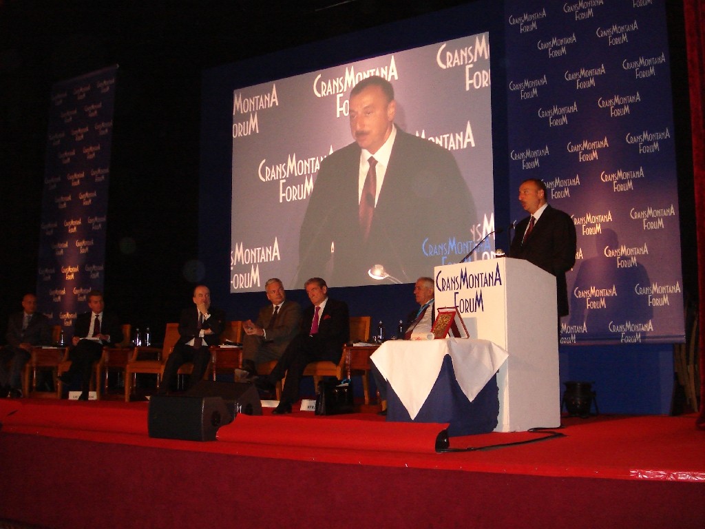 ALİYEV'E CRANS MONTANA ÖDÜLÜ   