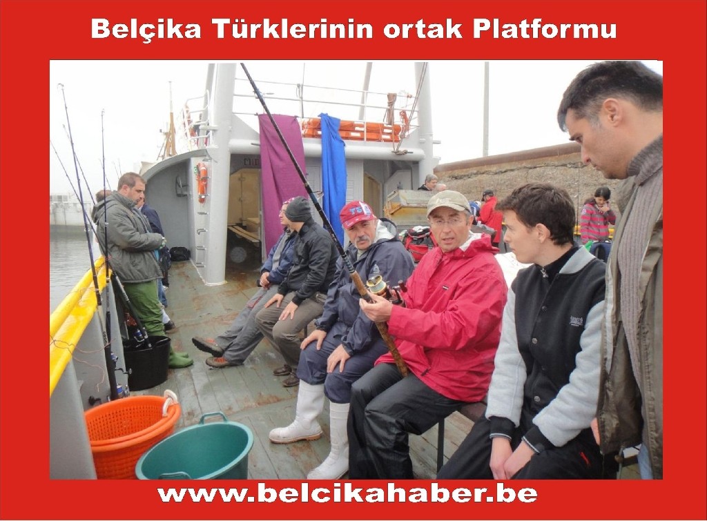 TRABZONLULAR BELÇİKA'DA BALIK TUTUP GEMİDE HORON TEPTİLER