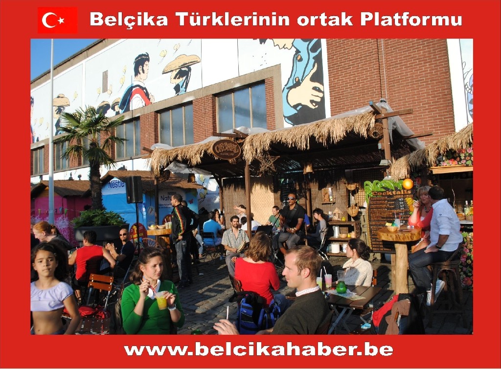 BİNLERCE BRÜKSELLİ YAPAY PLAJA KOŞTU