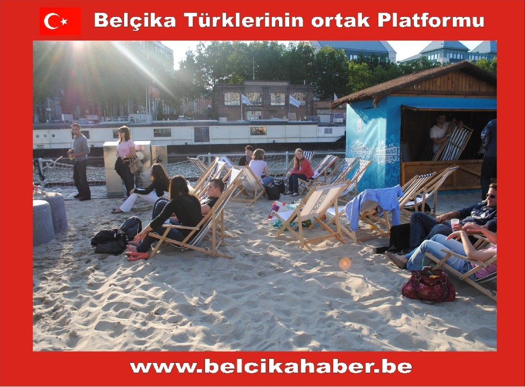 BİNLERCE BRÜKSELLİ YAPAY PLAJA KOŞTU