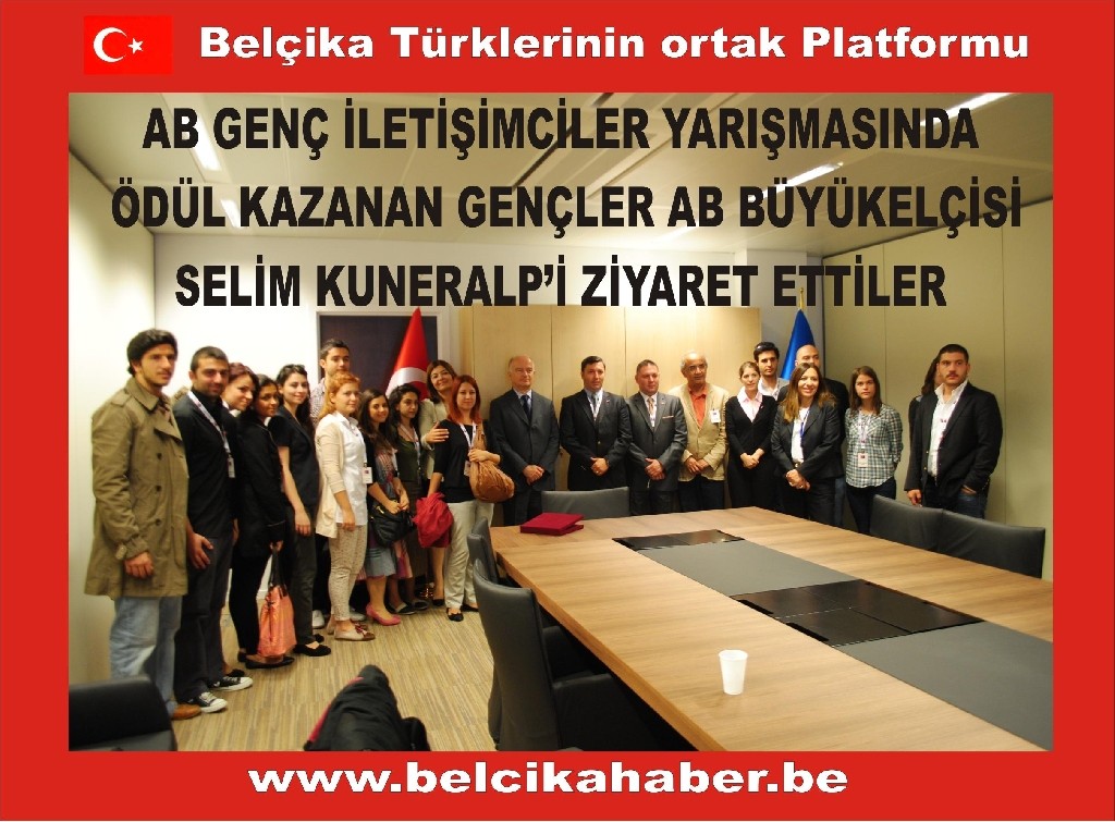 AB GENÇ İLETİŞİMCİLER YARIŞMASINDA ÖDÜL ALANLAR ESERLERİNİ AB BÜYÜKELÇİSİ KUNERALP'E SUNDULAR