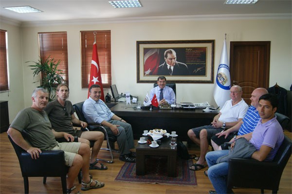 GENT'TEN EMİRDAĞ'A İTFAİYE VE AMBULANS GELDİ 