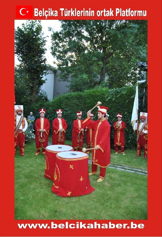 BAŞKONSOLOS ÇAKAR'DAN MEHTERAN TAKIMI ONURUNA RESEPSİYON