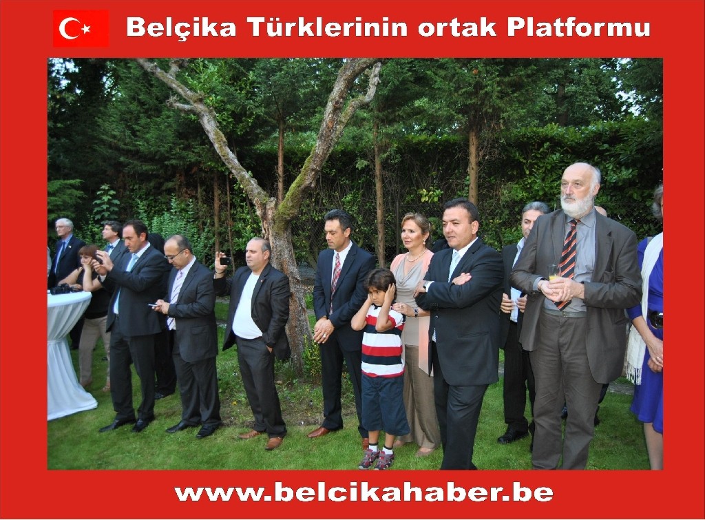 BAŞKONSOLOS ÇAKAR'DAN MEHTERAN TAKIMI ONURUNA RESEPSİYON