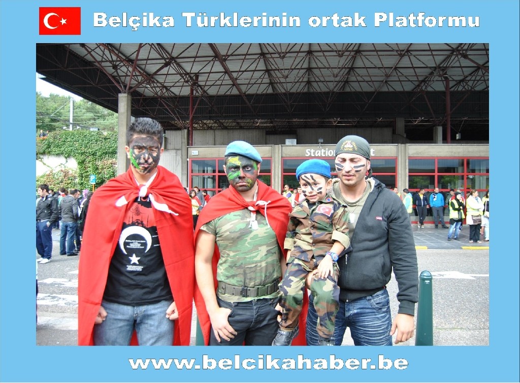 ŞEHİTLER İÇİN GENK'TE ANMA VE YÜRÜYÜŞ DÜZENLENDİ