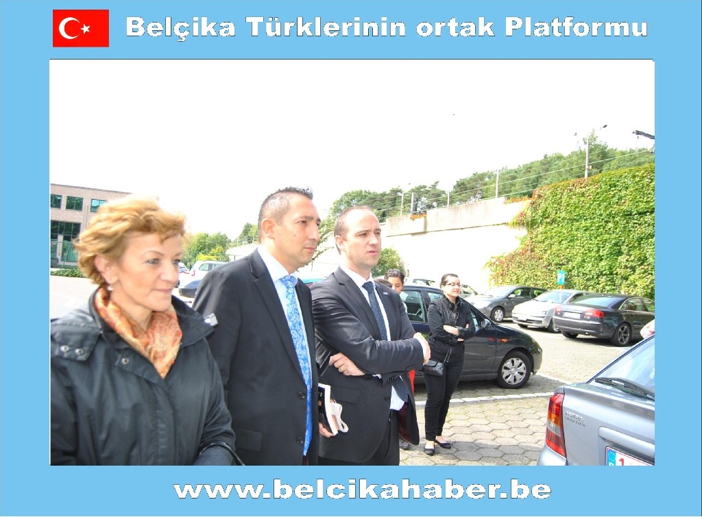 ŞEHİTLER İÇİN GENK'TE ANMA VE YÜRÜYÜŞ DÜZENLENDİ