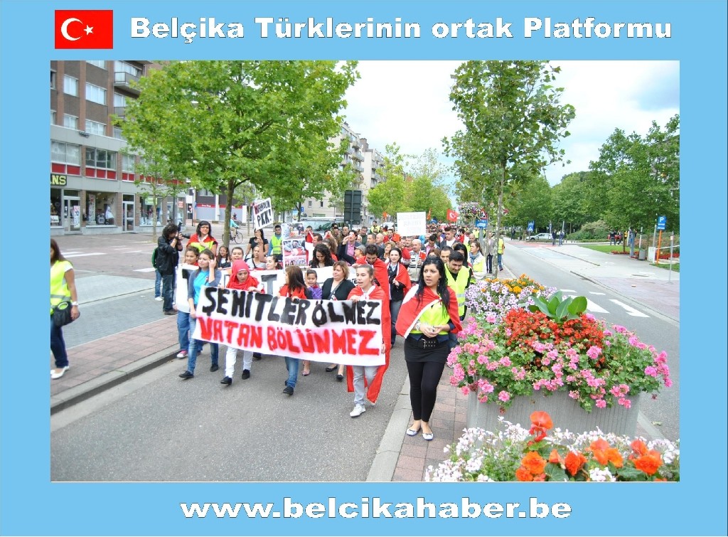 ŞEHİTLER İÇİN GENK'TE ANMA VE YÜRÜYÜŞ DÜZENLENDİ