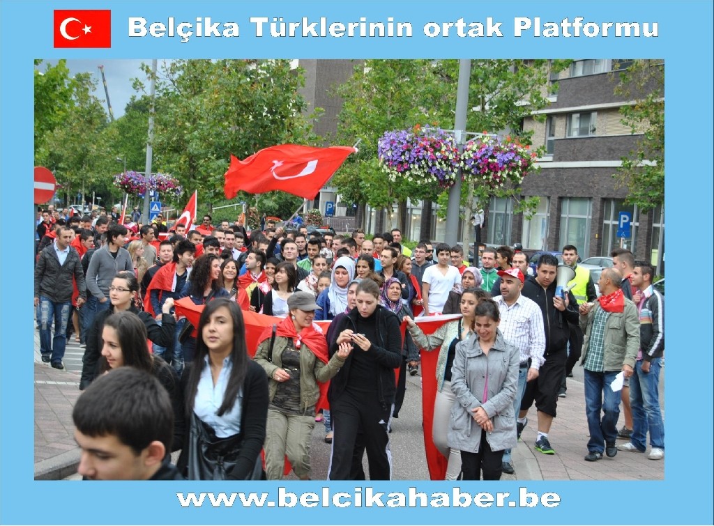 ŞEHİTLER İÇİN GENK'TE ANMA VE YÜRÜYÜŞ DÜZENLENDİ