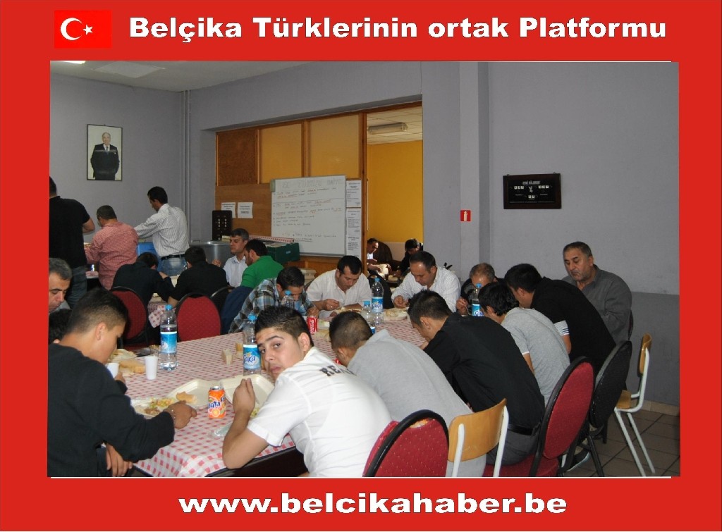 ÜLKÜCÜLER BRÜKSEL'DE BİRLİKTELİK SERGİLEDİLER