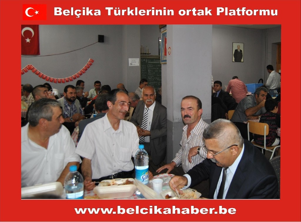 ÜLKÜCÜLER BRÜKSEL'DE BİRLİKTELİK SERGİLEDİLER