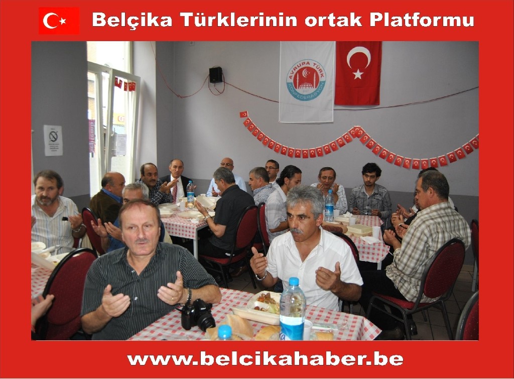 ÜLKÜCÜLER BRÜKSEL'DE BİRLİKTELİK SERGİLEDİLER