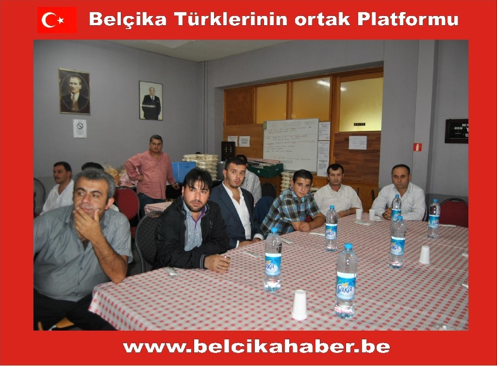 ÜLKÜCÜLER BRÜKSEL'DE BİRLİKTELİK SERGİLEDİLER