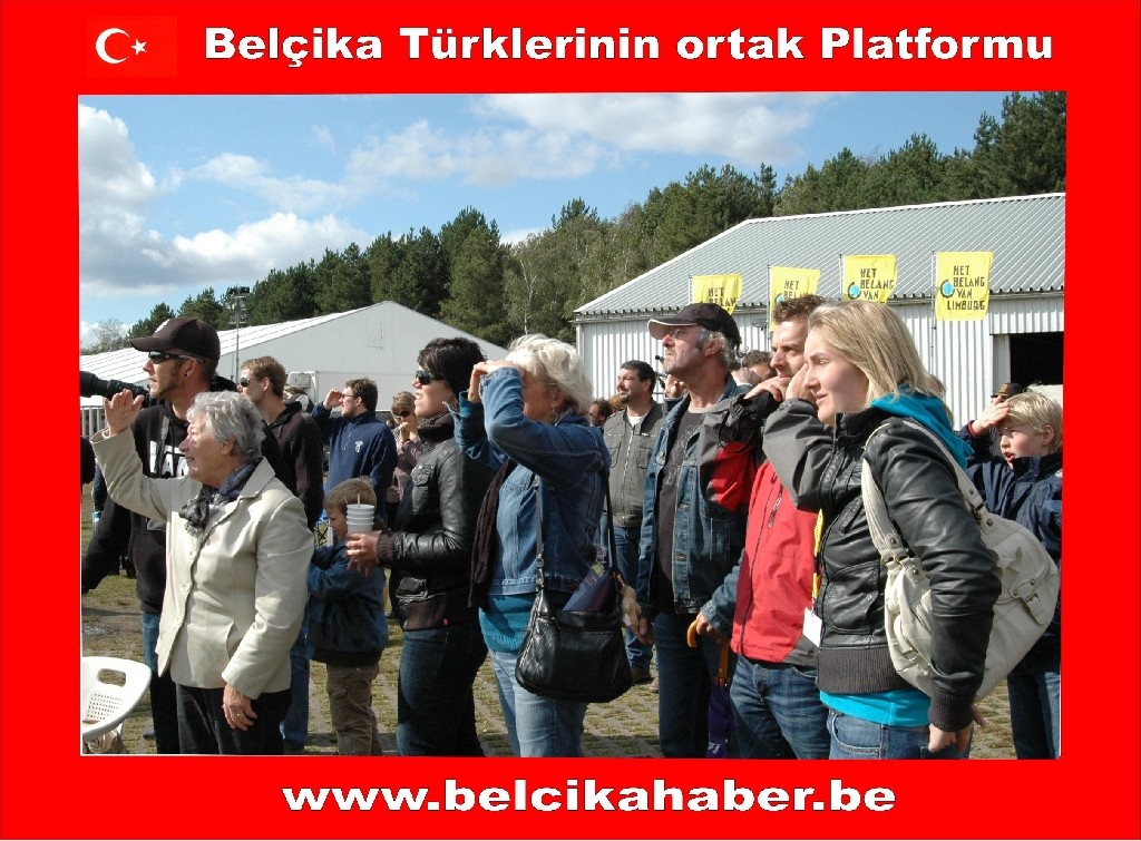 TÜRK SOLO BELÇİKA SEMALARINDAKİ GÖSTERİSİYLE NEFESLERİ KESTİ