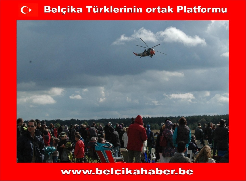 TÜRK SOLO BELÇİKA SEMALARINDAKİ GÖSTERİSİYLE NEFESLERİ KESTİ