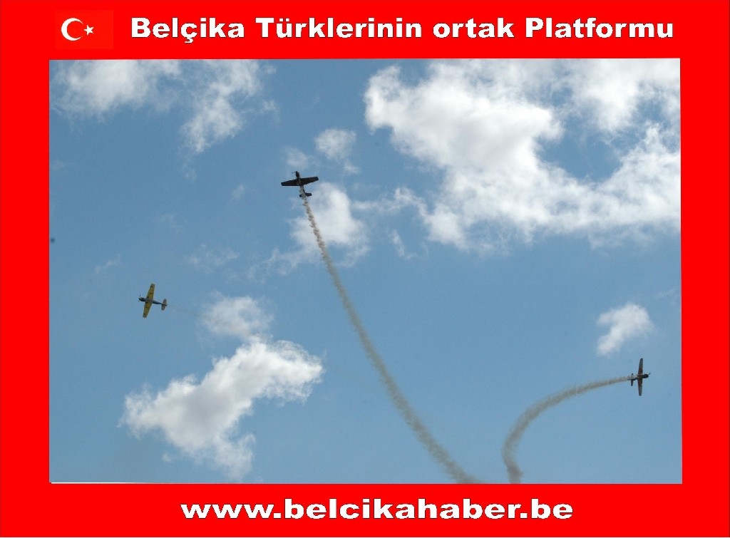 TÜRK SOLO BELÇİKA SEMALARINDAKİ GÖSTERİSİYLE NEFESLERİ KESTİ