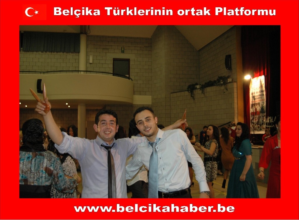 ÇİĞDEM İLE MEHMET GÖRKEMLİ BİR DÜĞÜNLE DÜNYAEVİNE GİRDİ