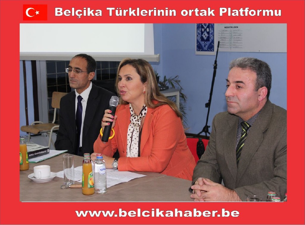 ANVERS'TE VATANDAŞLAR EMEKLİLİK VE SOSYAL HAKLAR KONUSUNDA BİLGİLENDİRİLDİ