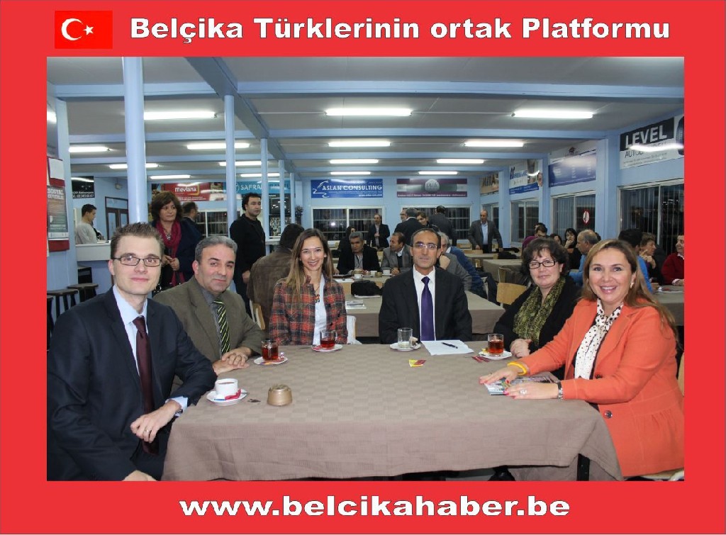 ANVERS'TE VATANDAŞLAR EMEKLİLİK VE SOSYAL HAKLAR KONUSUNDA BİLGİLENDİRİLDİ