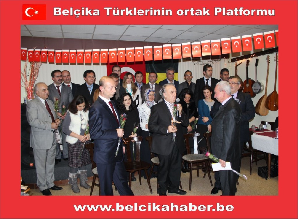 ÖĞRETMENLER GÜNÜ BERİNGEN MÜZİK KULÜP'DE DE KUTLANDI