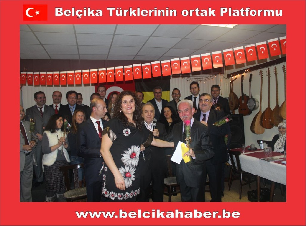 ÖĞRETMENLER GÜNÜ BERİNGEN MÜZİK KULÜP'DE DE KUTLANDI