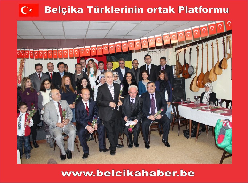 ÖĞRETMENLER GÜNÜ BERİNGEN MÜZİK KULÜP'DE DE KUTLANDI