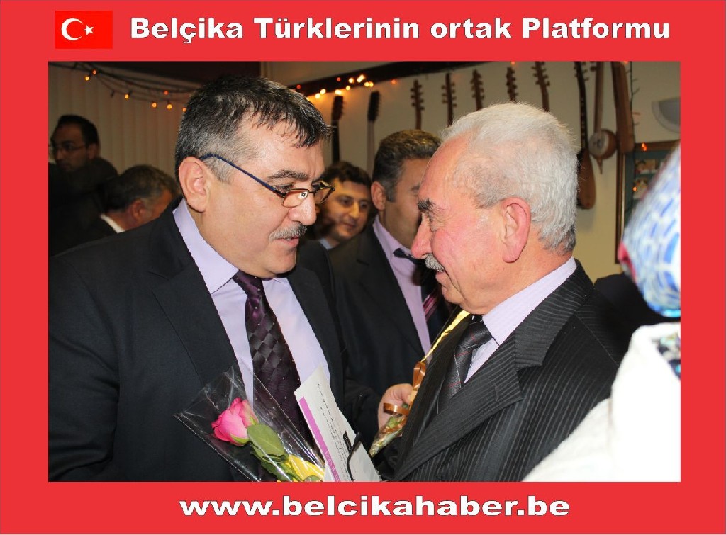 ÖĞRETMENLER GÜNÜ BERİNGEN MÜZİK KULÜP'DE DE KUTLANDI