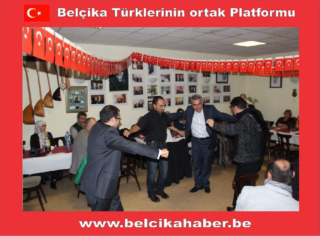 ÖĞRETMENLER GÜNÜ BERİNGEN MÜZİK KULÜP'DE DE KUTLANDI