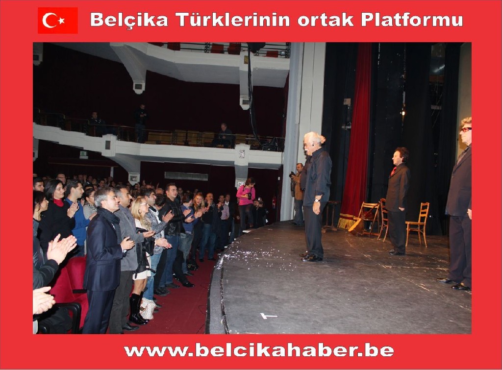 ÜNLÜ TİYATROCU KIRCA. ATATÜRKÇÜ OLMAKTAN GURUR DUYUYORUM