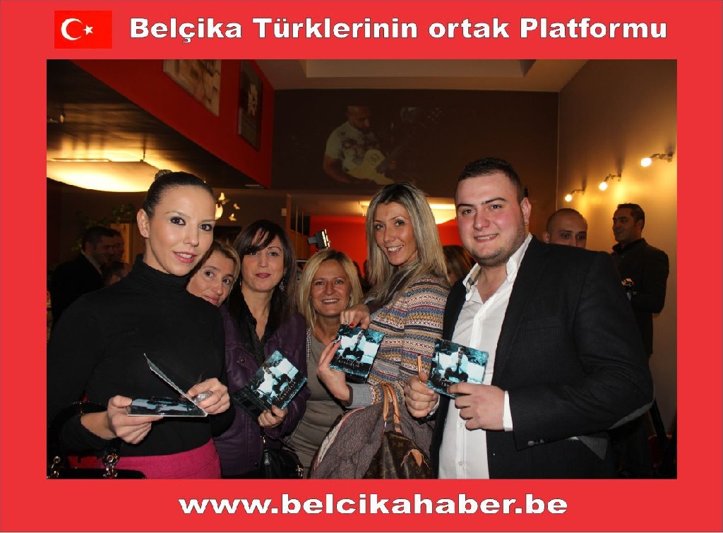 GENÇ SANATÇI BURAK ARSLAN 'SENSİZLİK' ADLI CD'SİNİ TANITTI