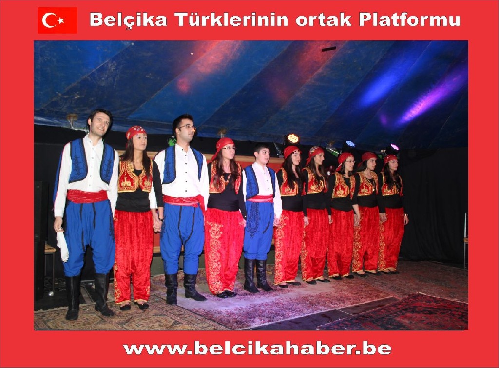 TURKISH LADY FOLKLÖR EKİBİ BELÇİKALILARDAN BOL BOL ALKIŞ ALDI