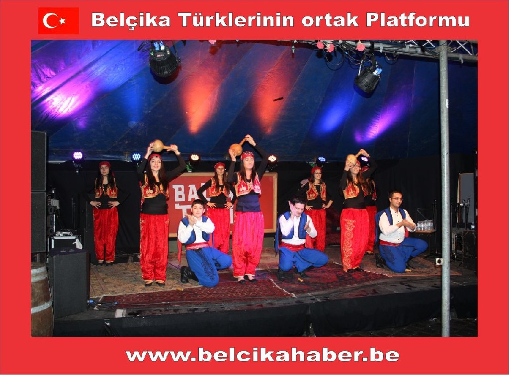 TURKISH LADY FOLKLÖR EKİBİ BELÇİKALILARDAN BOL BOL ALKIŞ ALDI