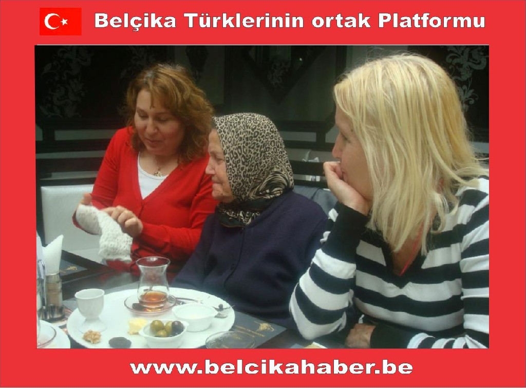 BELÇİKA TÜRK KADINLAR BİRLİĞİ KURSİYERLERİ YEMEKTE BULUŞtU