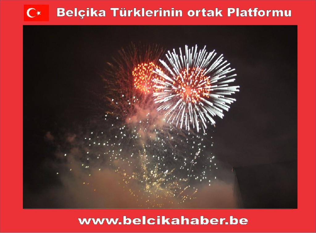 BRÜKSEL'DE ONBİNLER HAVAİ FİŞEK GÖSTERİLERİYLE YENİ YILA GİRDİ