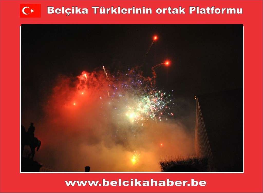 BRÜKSEL'DE ONBİNLER HAVAİ FİŞEK GÖSTERİLERİYLE YENİ YILA GİRDİ