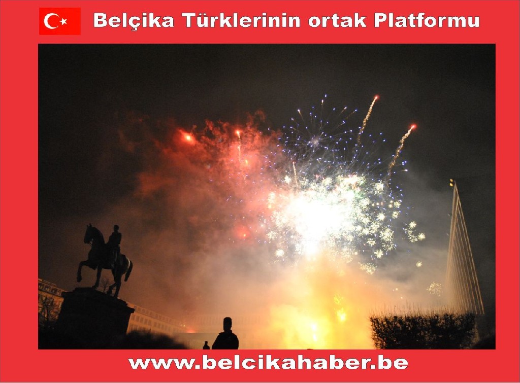 BRÜKSEL'DE ONBİNLER HAVAİ FİŞEK GÖSTERİLERİYLE YENİ YILA GİRDİ