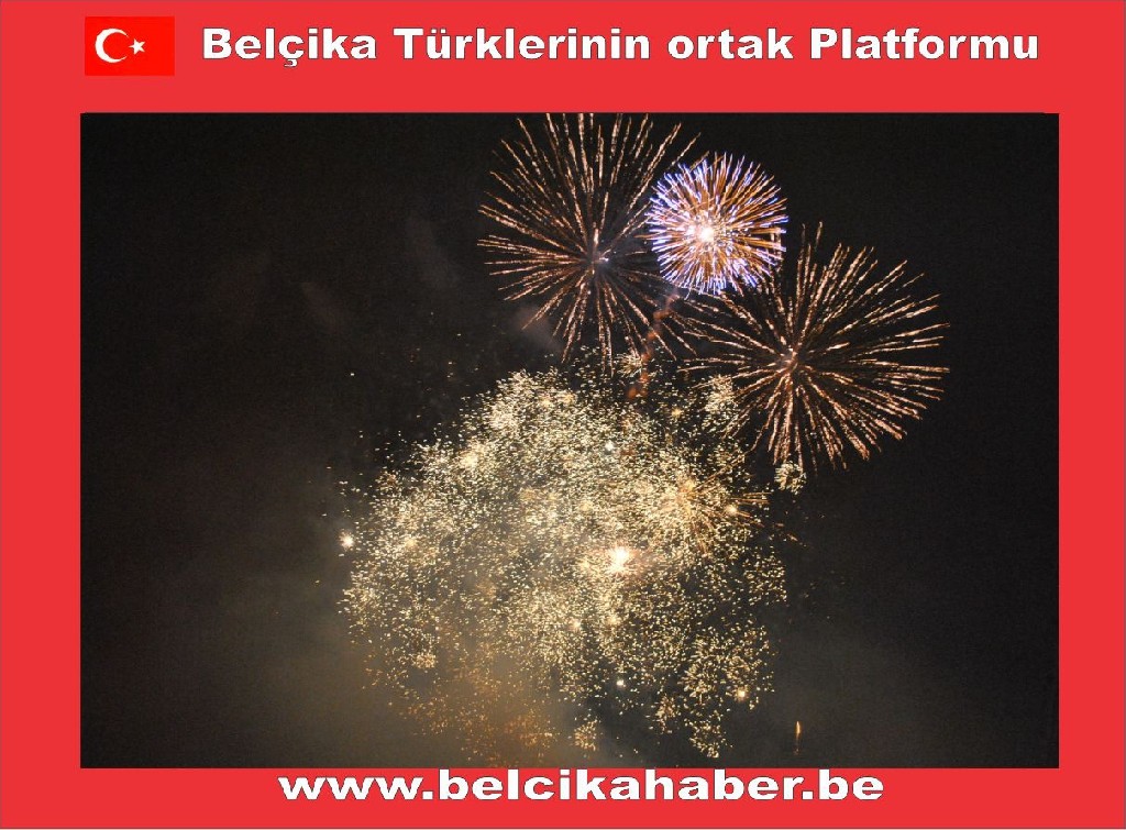 BRÜKSEL'DE ONBİNLER HAVAİ FİŞEK GÖSTERİLERİYLE YENİ YILA GİRDİ