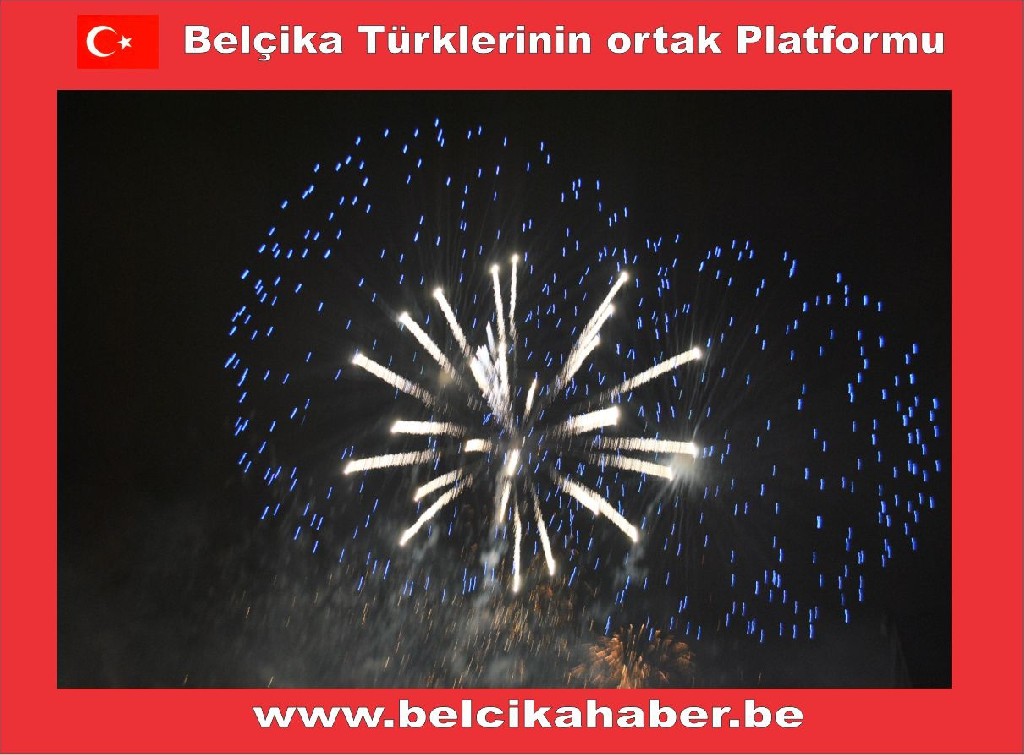 BRÜKSEL'DE ONBİNLER HAVAİ FİŞEK GÖSTERİLERİYLE YENİ YILA GİRDİ